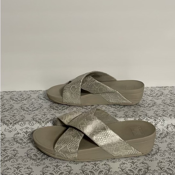 Fitflop Sandals , size 9 - Picture 2 of 11